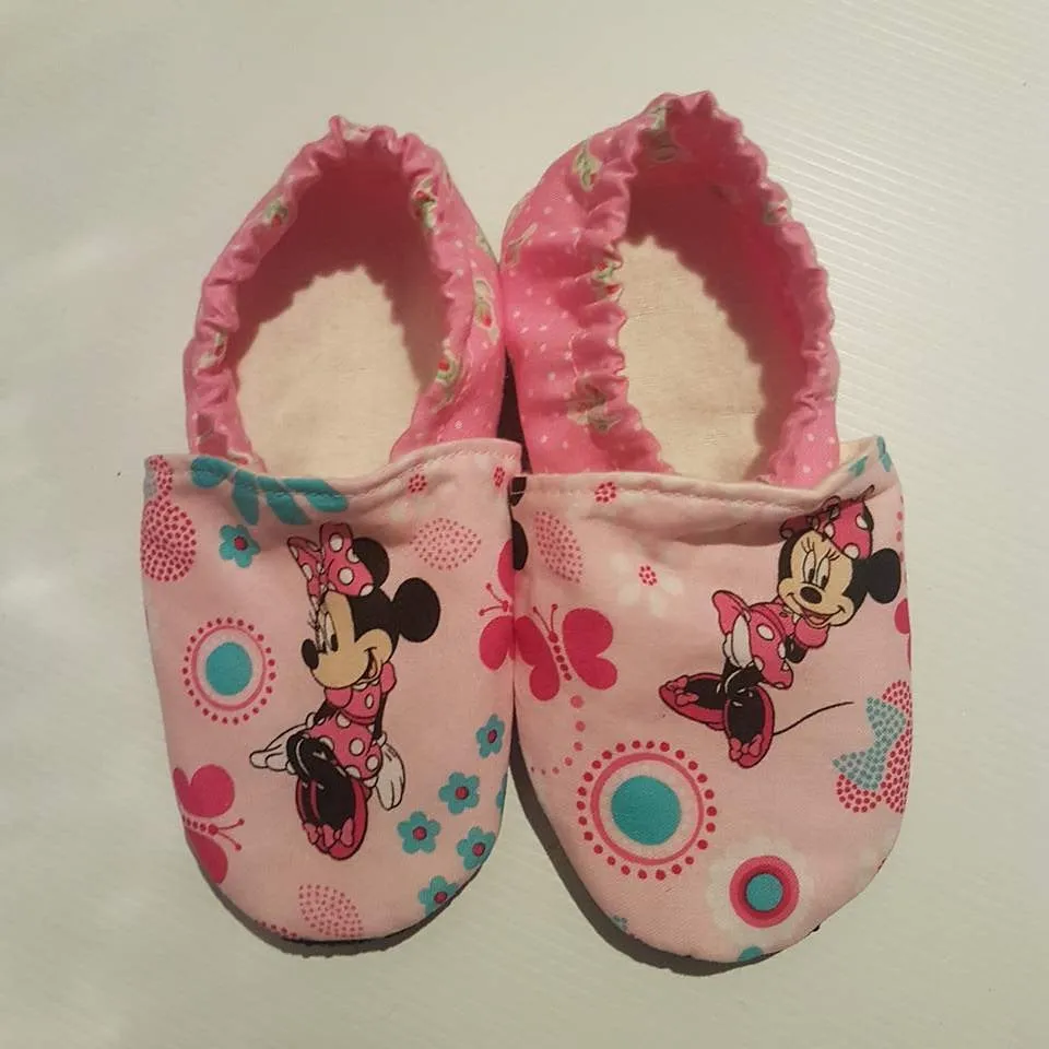 2 Piece Set - Skirt & Slip Ons - Little Pink Mouse