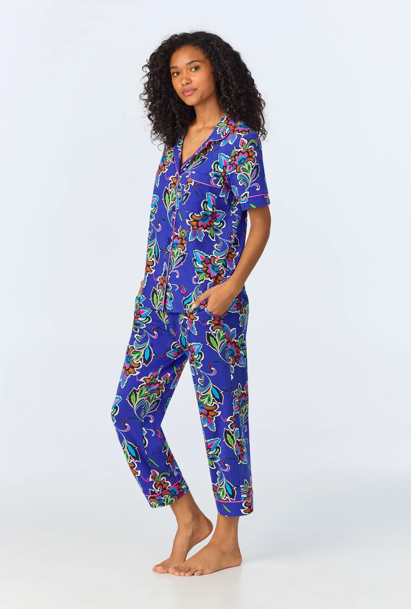 BedHead x Trina Turk Paisley Flower Short Sleeve Classic Stretch Jersey Cropped PJ Set
