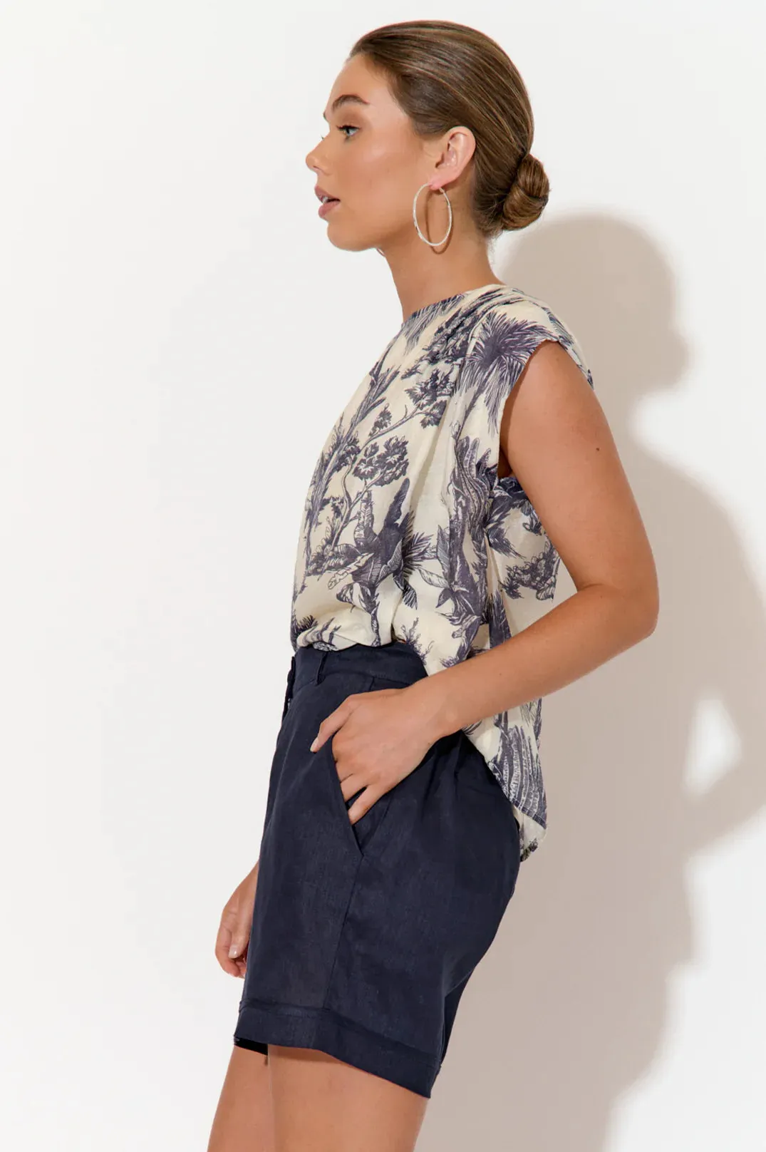 Haven Linen Short Navy