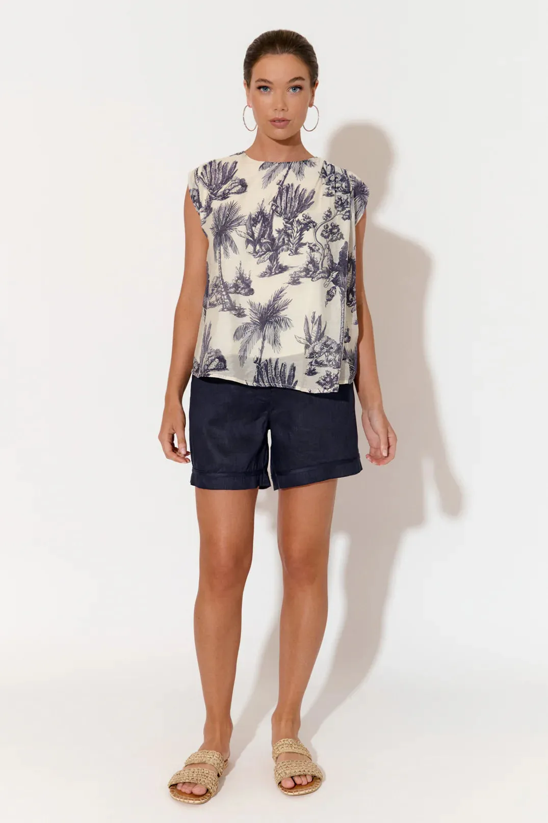 Haven Linen Short Navy