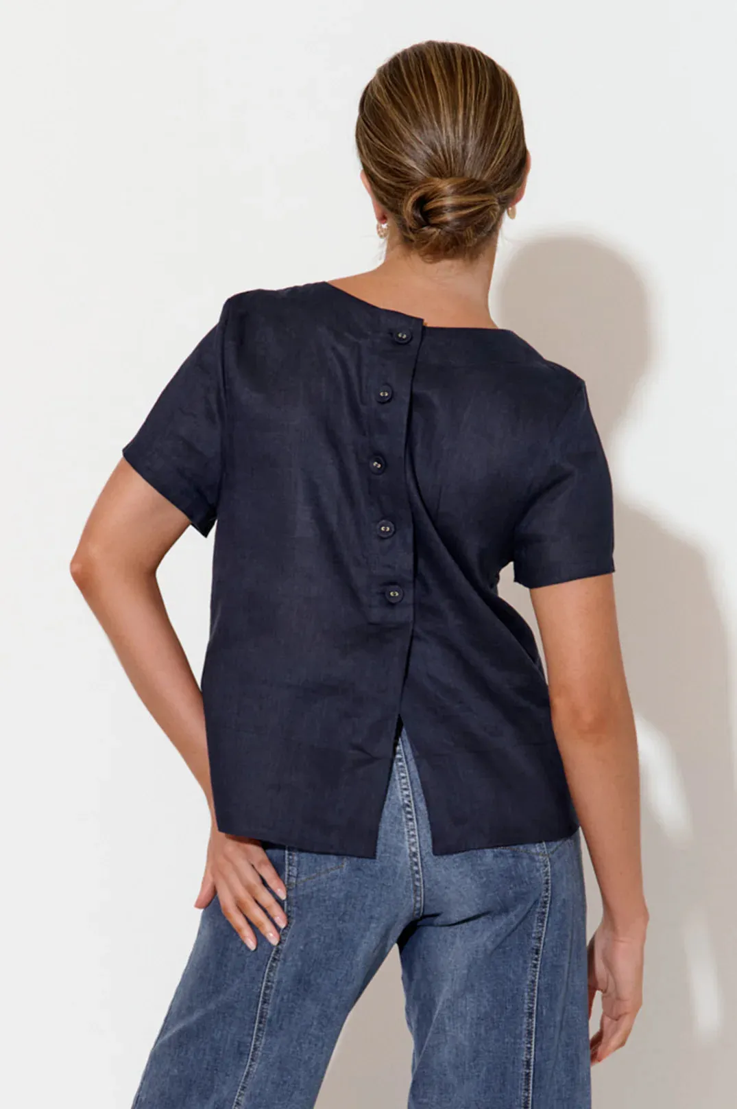 Kita Short Sleeve Button Back Linen Top Navy