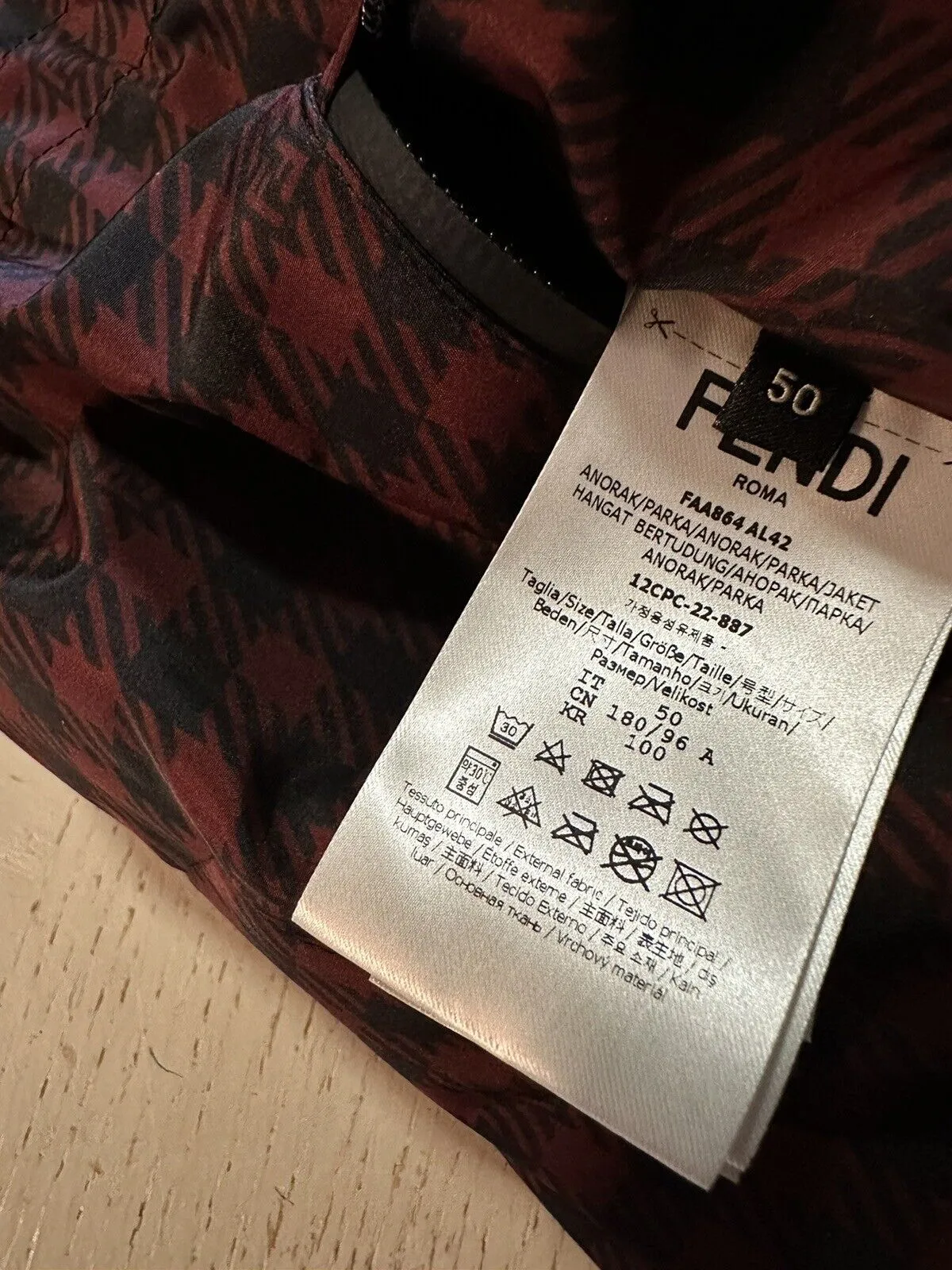 New $3290 Fendi Men’s Reversible Parka Coat Black/Red Size 40 US/50 Eu Italy