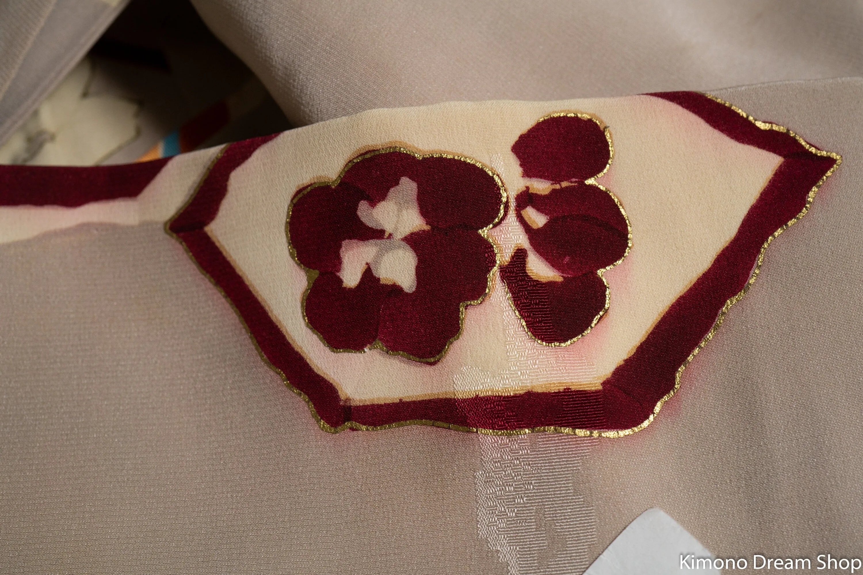 Retro 1960s Haori - Vintage Silk Kimono Jacket - Flowers and Abstract Patterns