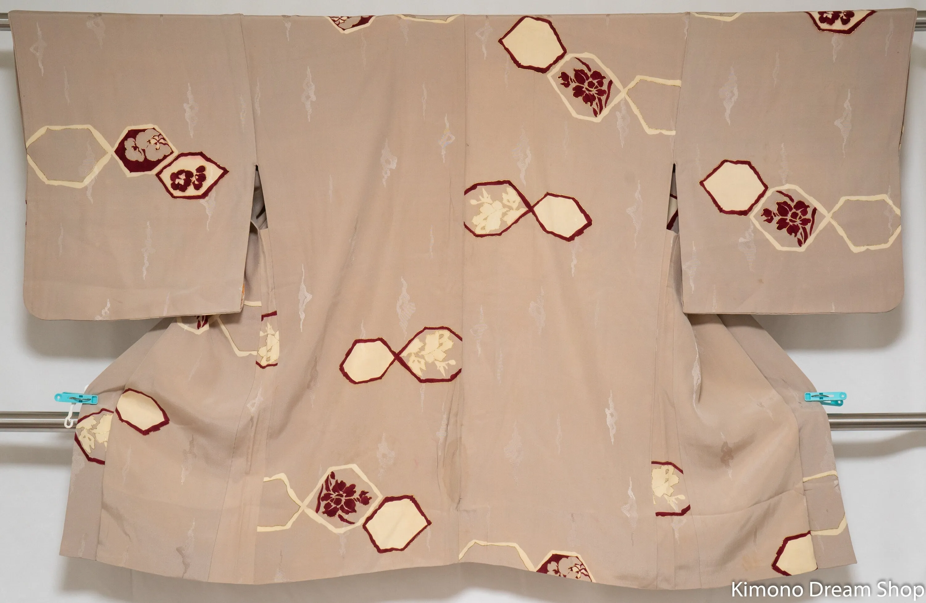 Retro 1960s Haori - Vintage Silk Kimono Jacket - Flowers and Abstract Patterns